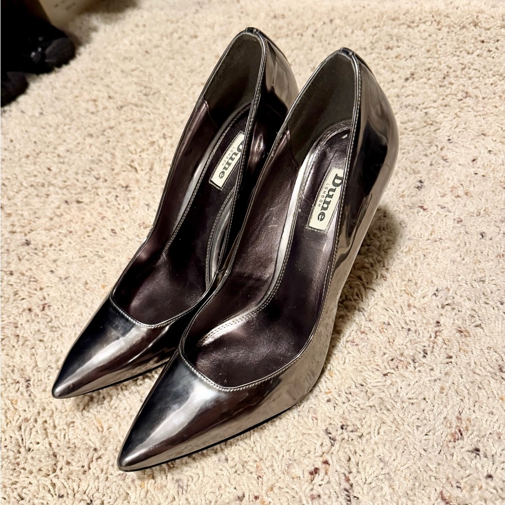 Dune Mirror Silver/Grey Heels